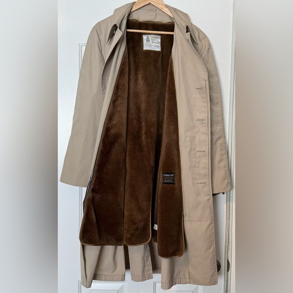 Vintage London Fog Maincoats Trench Coat 44L – Removable Liner, Made in USA - Picture 9 of 10